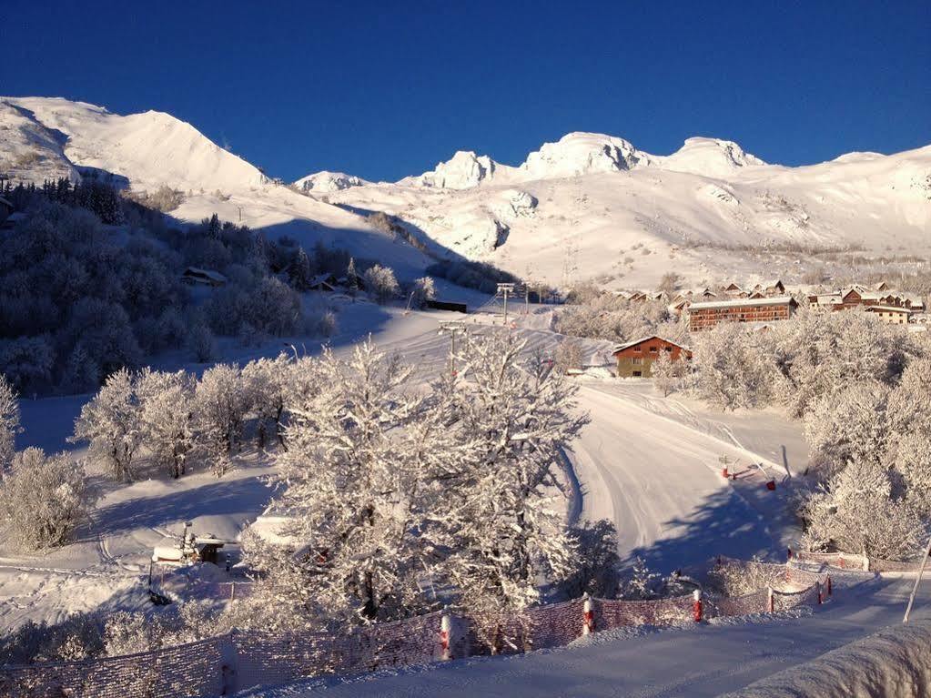 Logis Hotel Beausoleil Saint-Sorlin-dʼArves Exterior foto