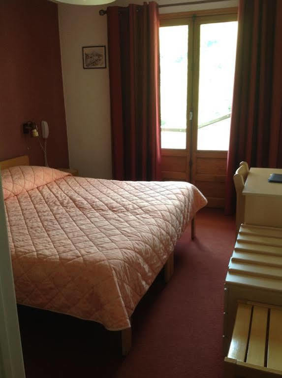 Logis Hotel Beausoleil Saint-Sorlin-dʼArves Exterior foto